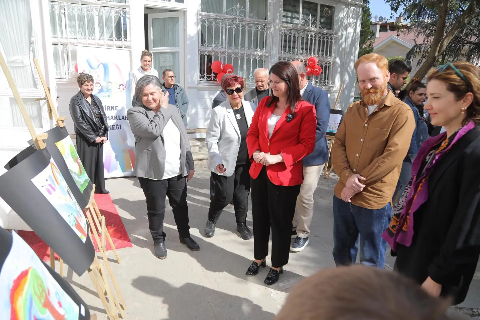 EDİRNE BELEDİYESİ 23 NİSAN ŞENLİĞİ RENKLİ GÖRÜNTÜLERE SAHNE OLDU galeri görseli